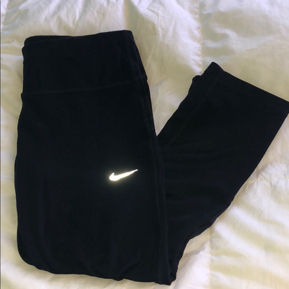 Black cropped mesh Nike leggings